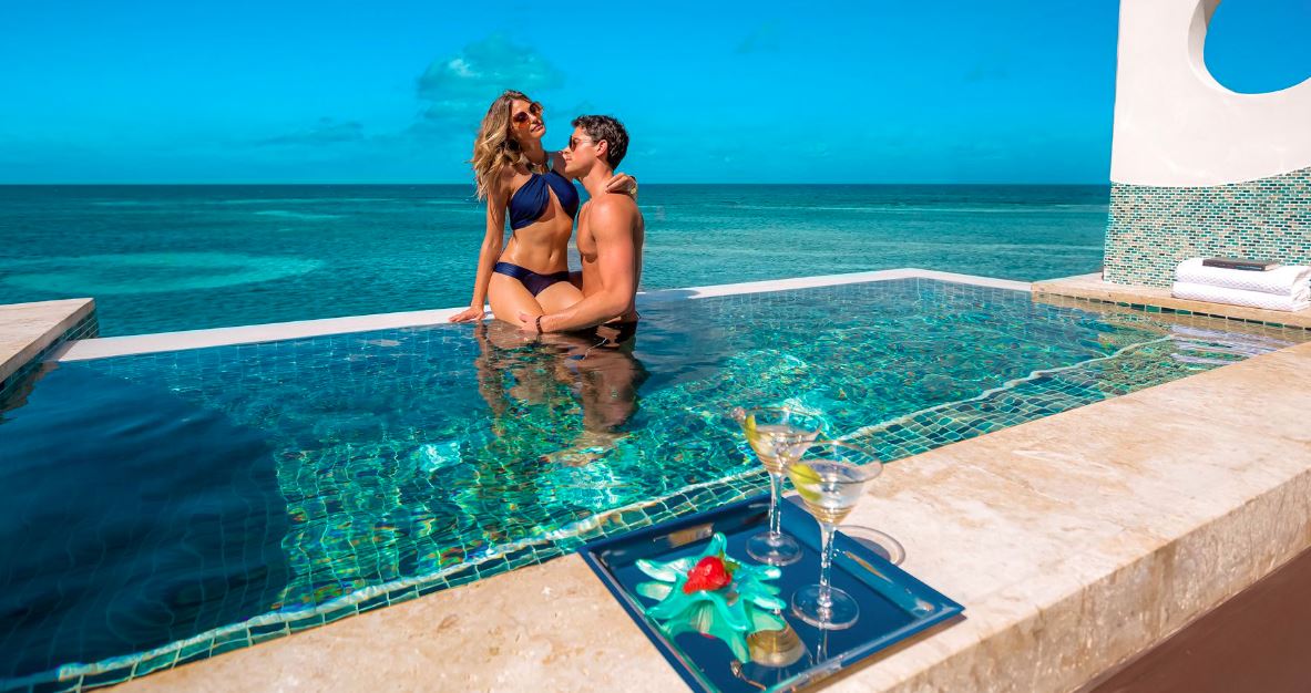 How to Book the Perfect Honeymoon Suite for Newlyweds